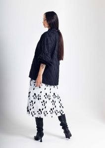 FLORA Ruffled shirt/ no 1 in black
